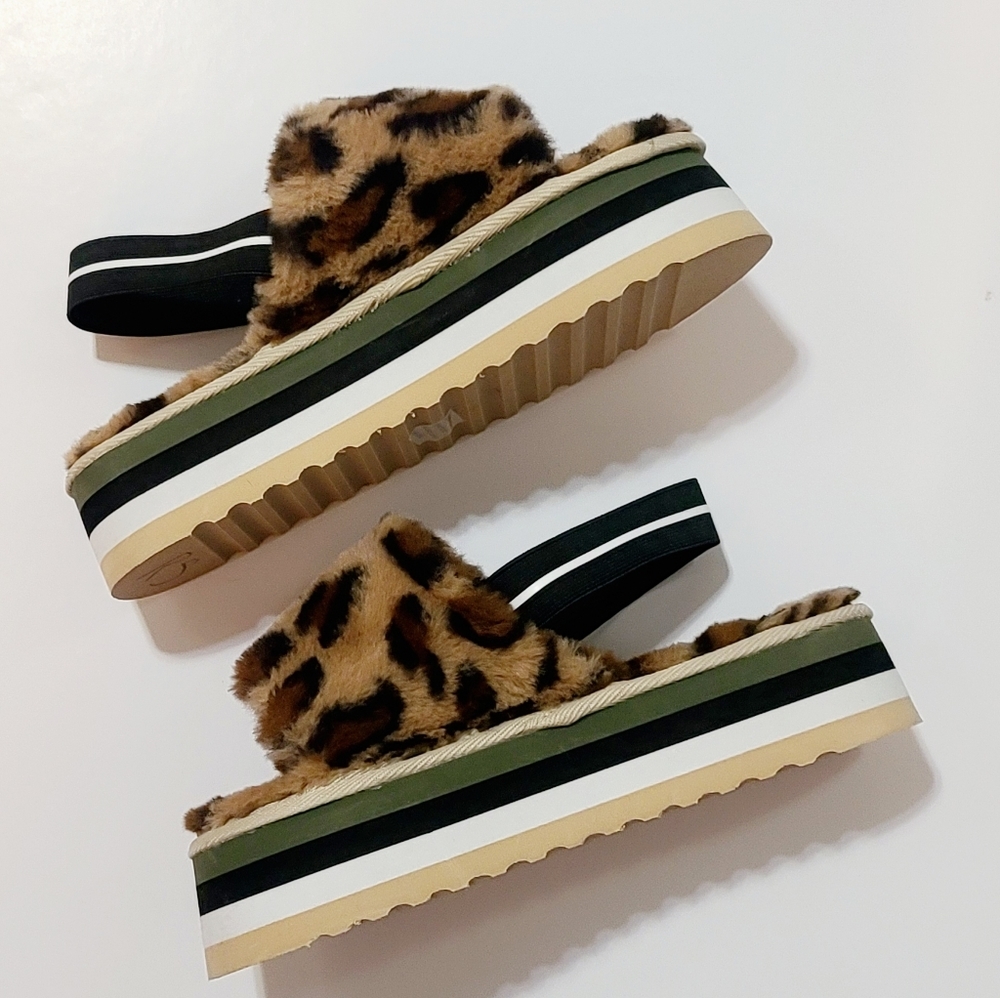Olivia Miller: Faux Fur Animal Print Sandals